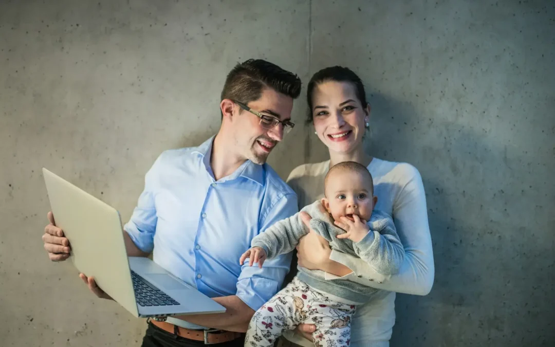 Zasiłek macierzyński 2025 – prawa, zasady i mity dla przedsiębiorców i pracowników